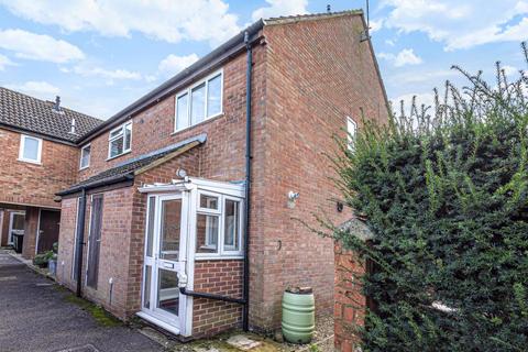 10 Chandlers Close, Wantage, OX12 8EW