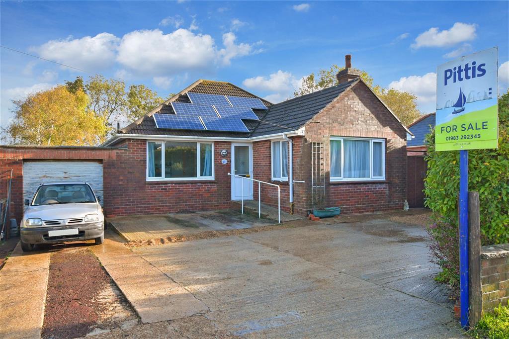 Nodes Road, Cowes, Isle of Wight 3 bed detached bungalow £390,000