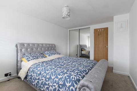 Flat 6, Claire Court Monk Bridge Road, Leeds, LS6 4DX
