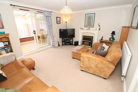 3 bedroom detached house for sale - Leary Crescent, Newport Pagnell, Buckinghamshire