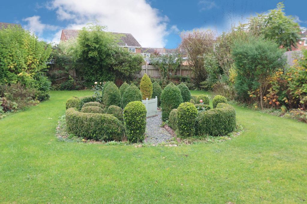 Evesham Street, Alcester, B49 3 bed detached house £450,000