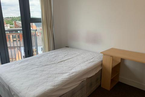 2 bedroom apartment to rent, Castle Exchange