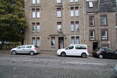 2 bedroom flat to rent, Crescent Street, Stobswell, Dundee, DD4