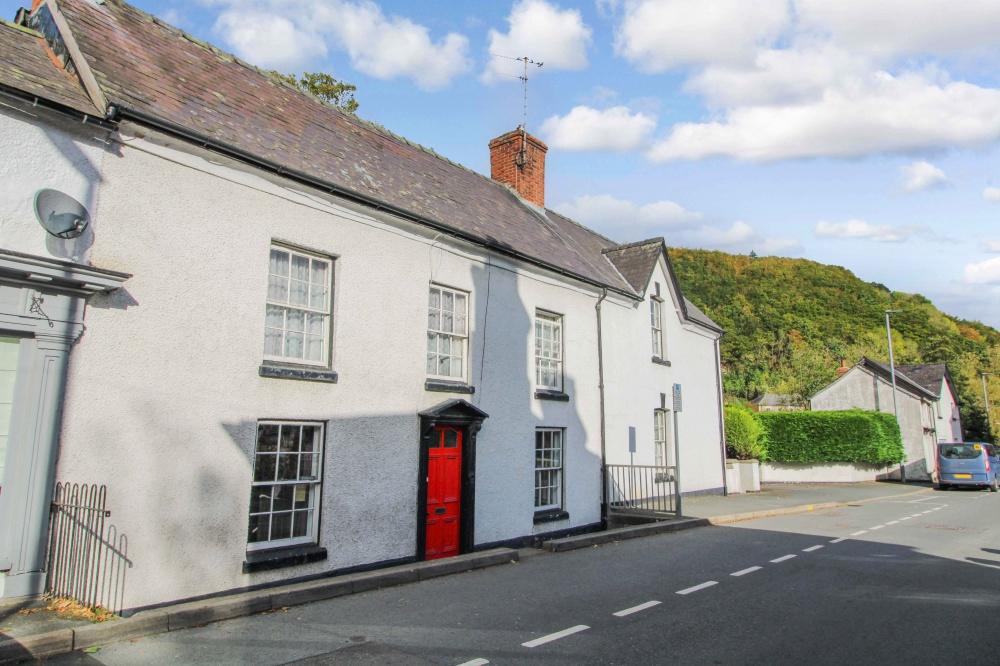 Knighton LD7 1DT 5 bed detached house for sale £350,000