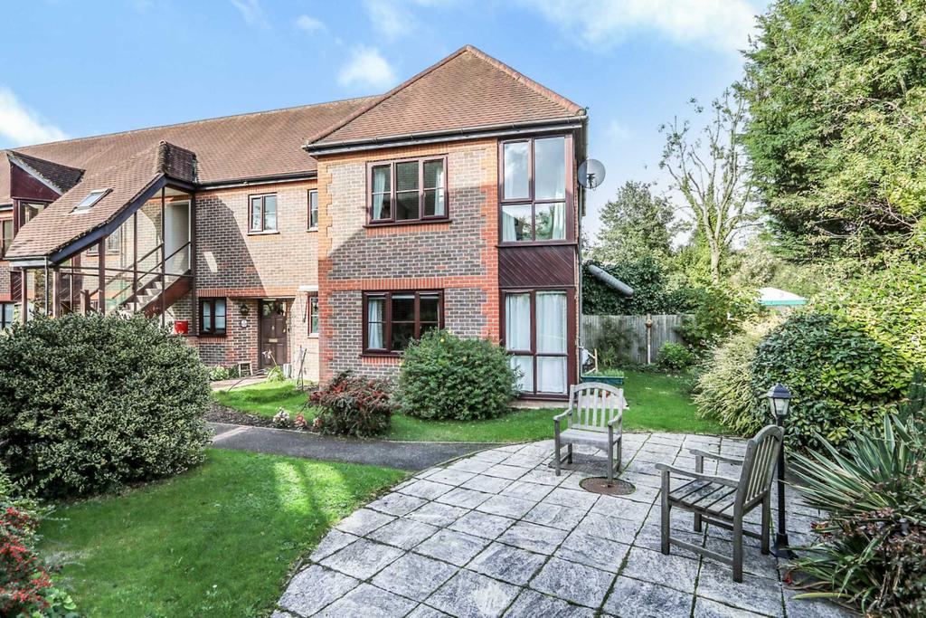 Willows Court, Pangbourne 2 bed retirement property £279,950