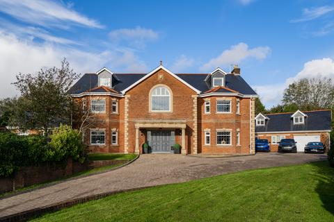 5 bedroom detached house for sale - 3 The Gables, Three Crosses