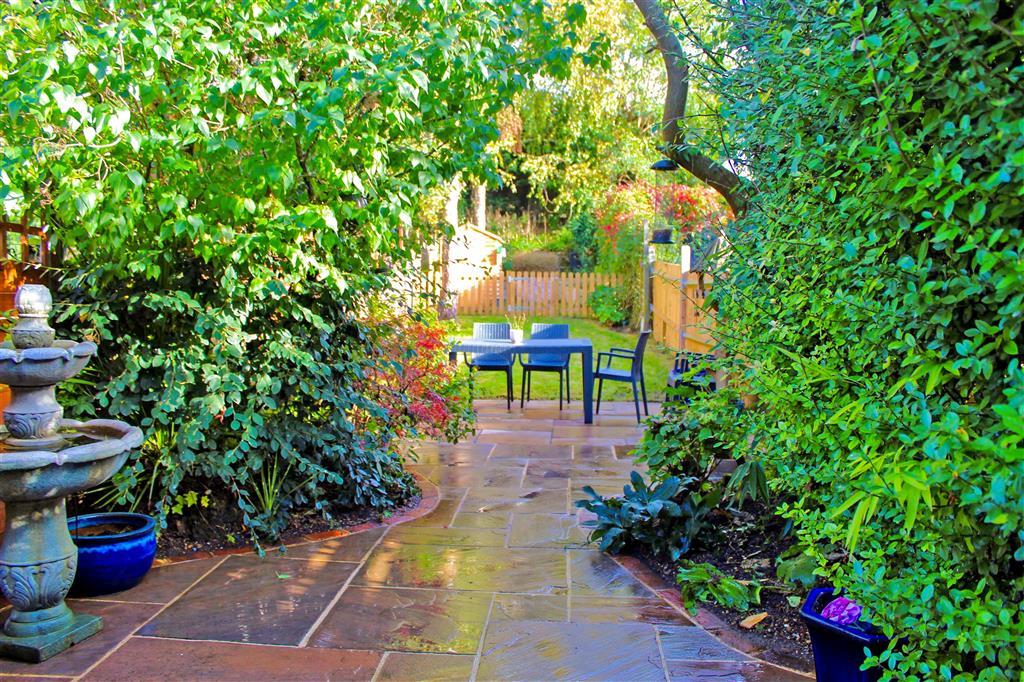 Button Street, Swanley Village, Kent 2 bed terraced house £325,000