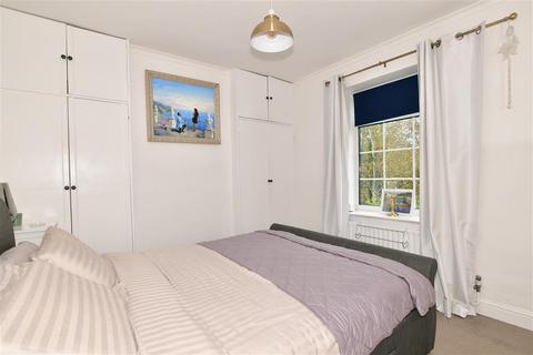 3 Button Street, Swanley, BR8 8DY