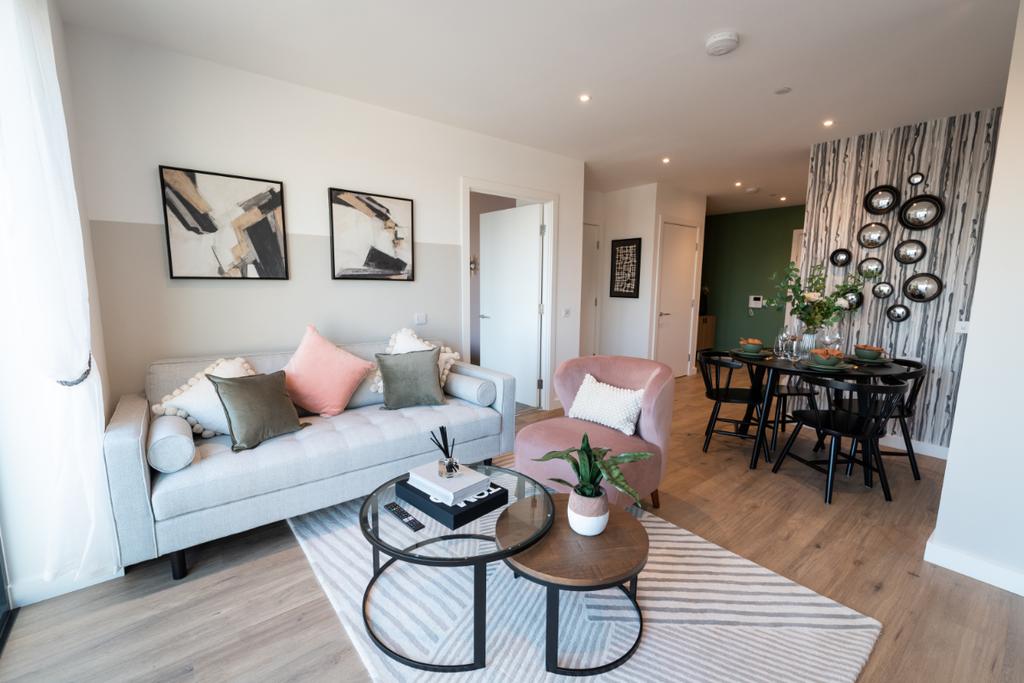 Leaside Lock - Living Room 5