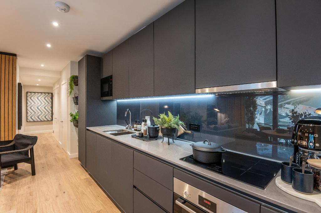 Leaside Lock - Kitchen