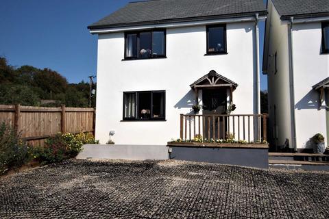 3 Florence Mews, Callington, PL17 8DZ