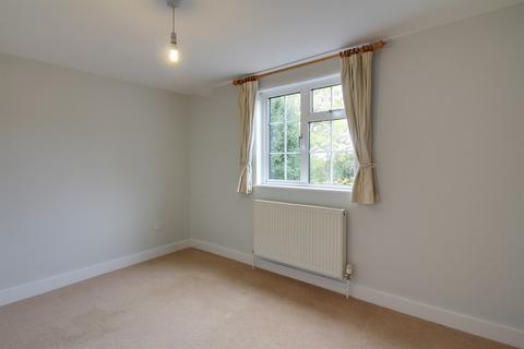 3 bedroom cottage to rent, Elm Road