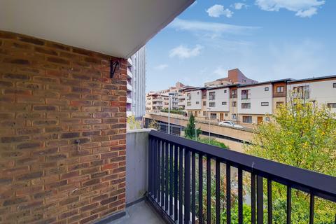 94 Rainhill Way, London, E3 3JD
