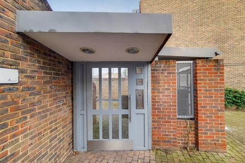 94 Rainhill Way, London, E3 3JD