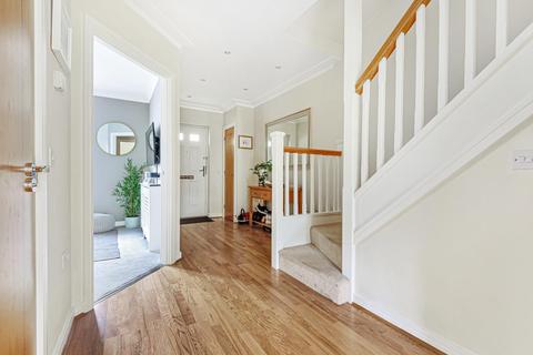 38 Halcyon Close, Oxshott, Leatherhead, KT22 0HA