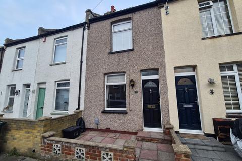 2 bedroom terraced house to rent, Howard Road, Dartford, DA1