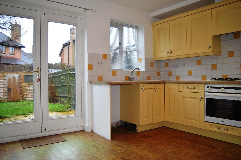 Barley Drive, Burgess Hill RH15 2 bed terraced house £1,050 pcm (£242 pw)