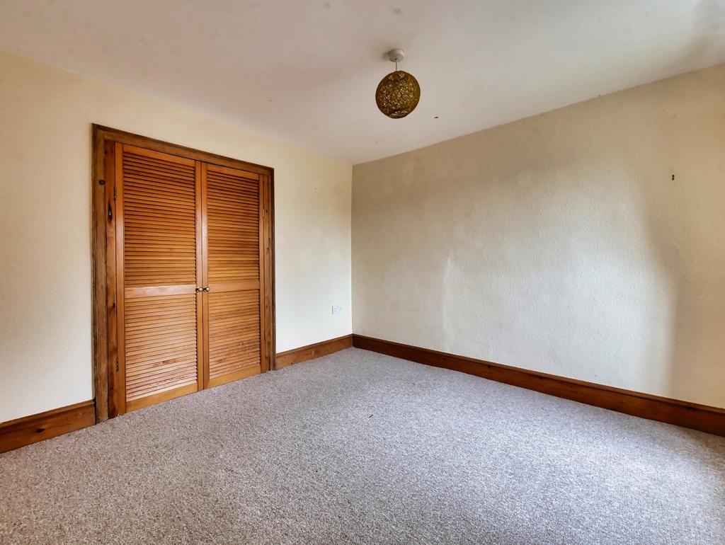 Bedroom 1 of 3