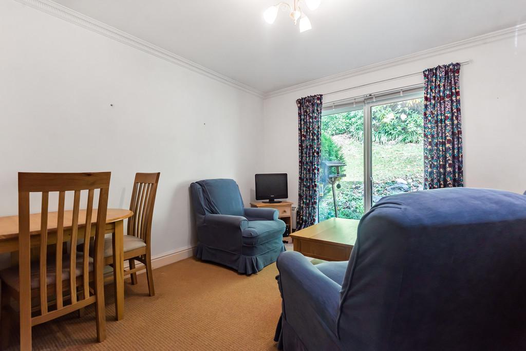 19 Elleray Gardens, Windermere, LA23 1JE 2 bed terraced bungalow £185,000