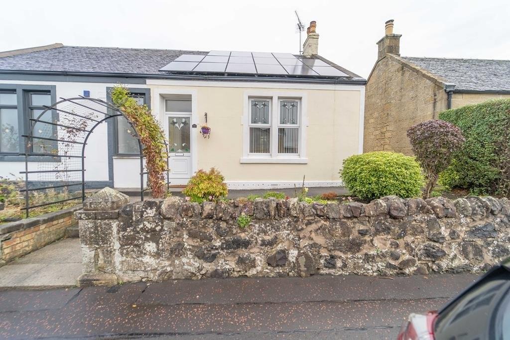 Kirk Road, Bathgate 3 bed semidetached house £219,000