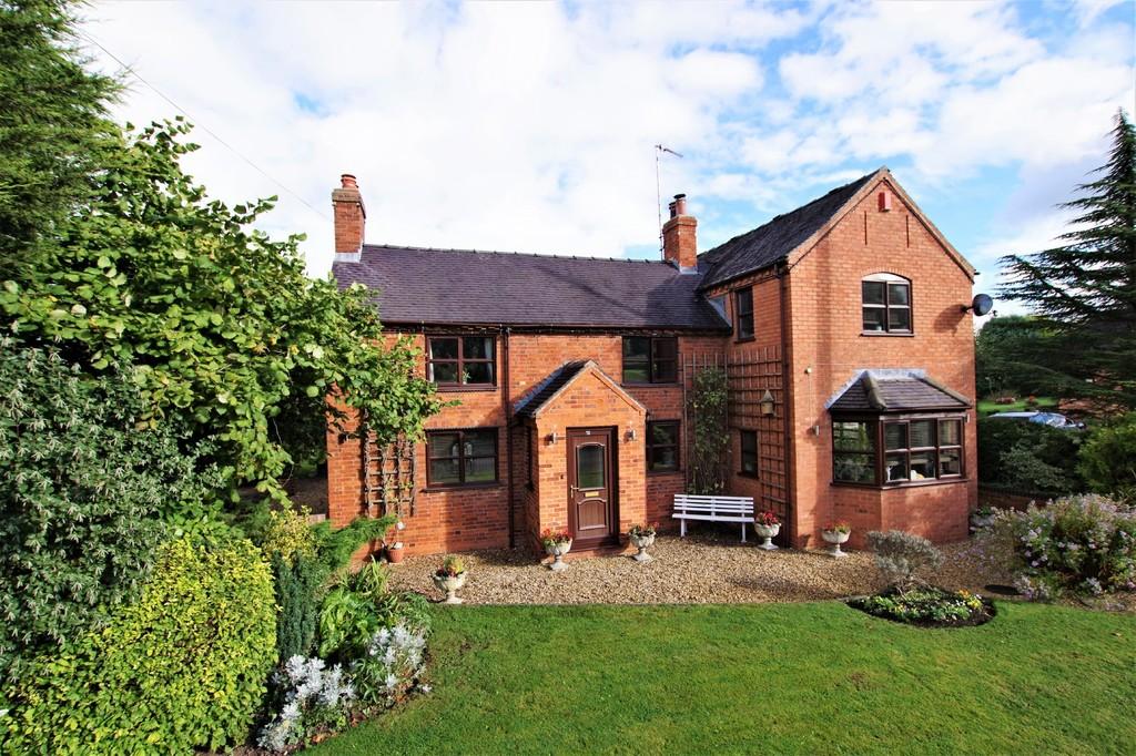 Stubby Lane, DraycottintheClay 4 bed detached house for sale £725,000