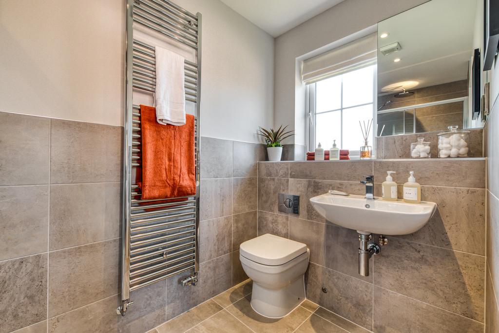 Example en suite