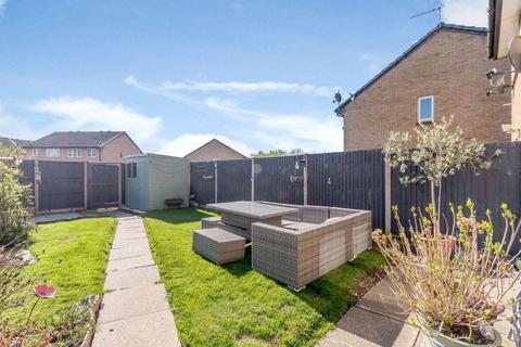 10 Lanata Walk, Hayes, UB4 9PY