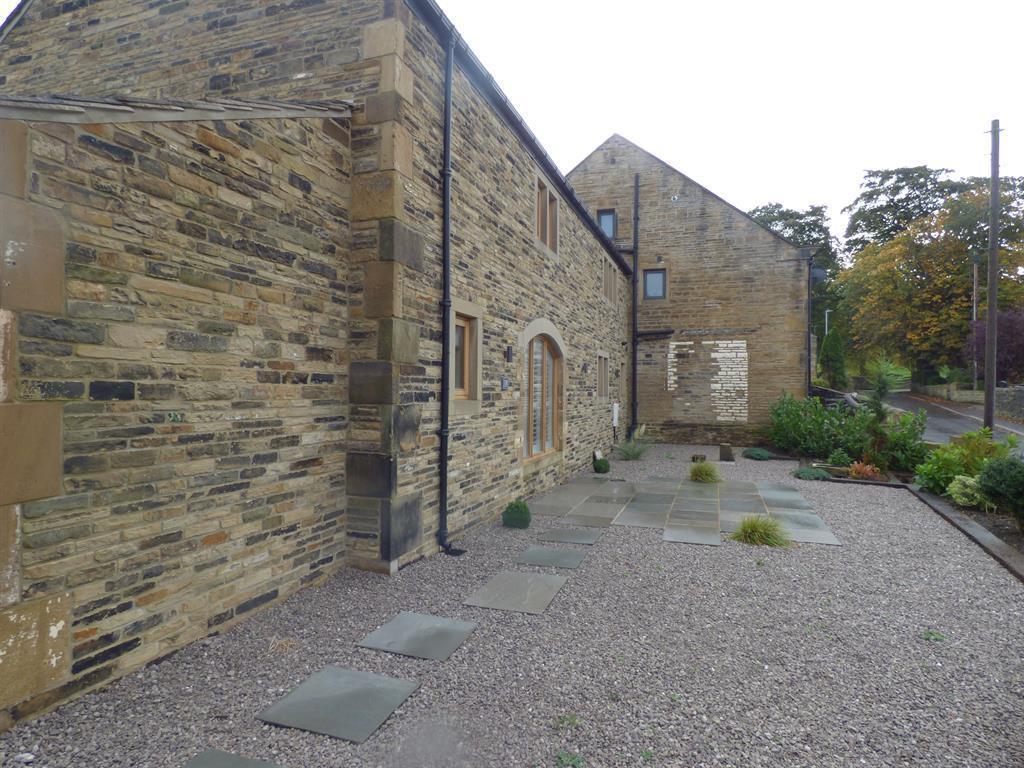 Front garden space