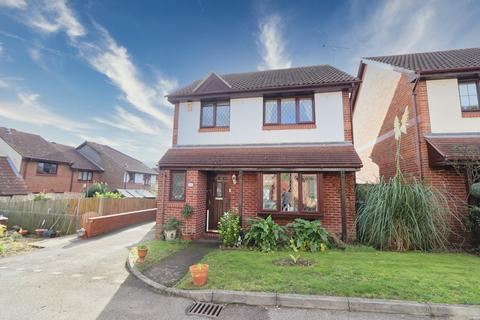 16a Cartel Close, Purfleet, RM19 1RZ