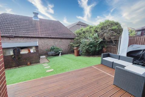 16a Cartel Close, Purfleet, RM19 1RZ