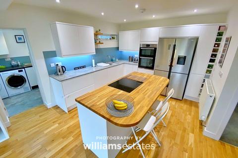4 Parc Bron Deg, Dyserth, Rhyl, LL18 6BQ
