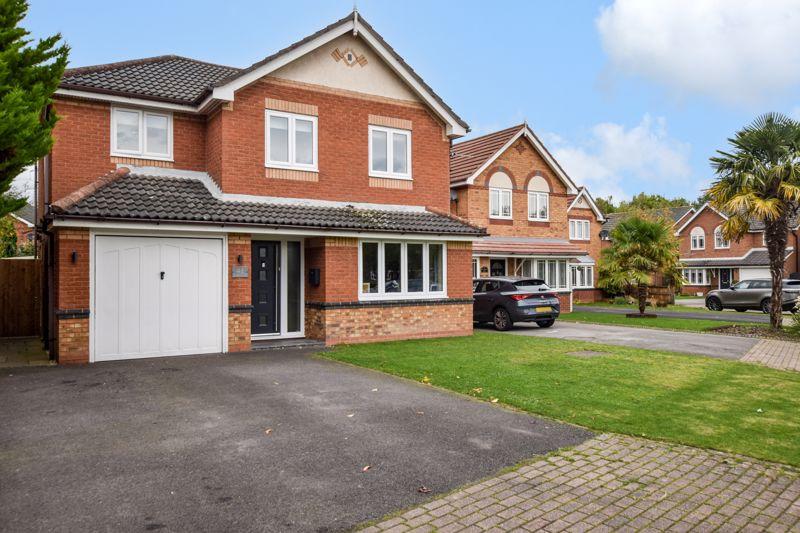 Malmesbury Park, Sandymoor 4 bed detached house £350,000