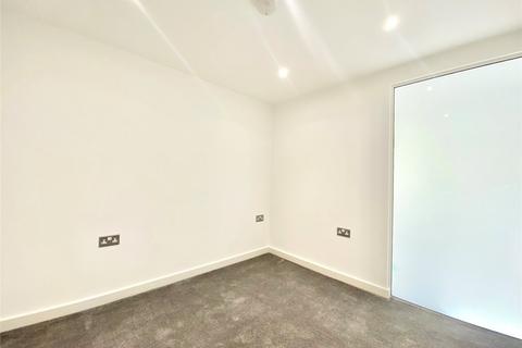 2 bedroom apartment to rent, Parkview House, 14 Oaklands Park, Wokingham, RG41