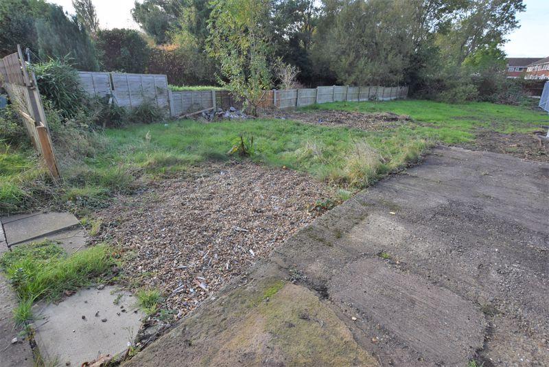 Bermuda Road, Moreton 2 bed detached bungalow £180,000