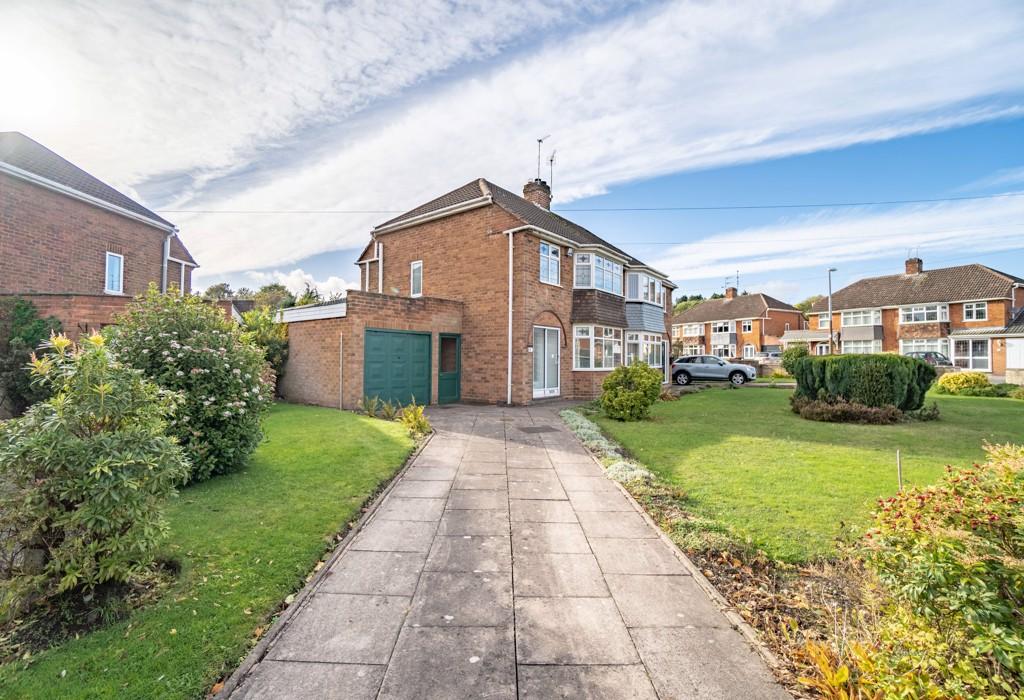 Hockley Road, Bramford Estate, Coseley 3 bed semidetached house £220,000