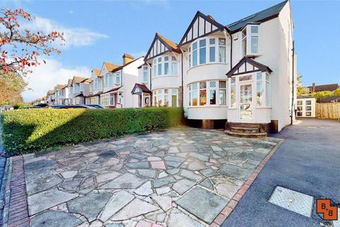 166 The Avenue, West Wickham, BR4 0EA