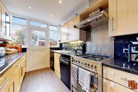 166 The Avenue, West Wickham, BR4 0EA