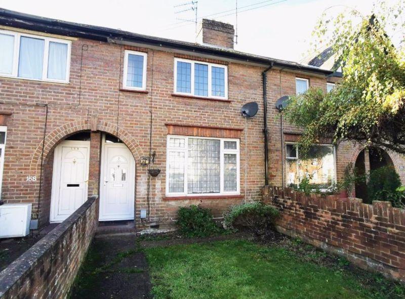 Bellingdon Road, Chesham 3 bed house £1,450 pcm (£335 pw)