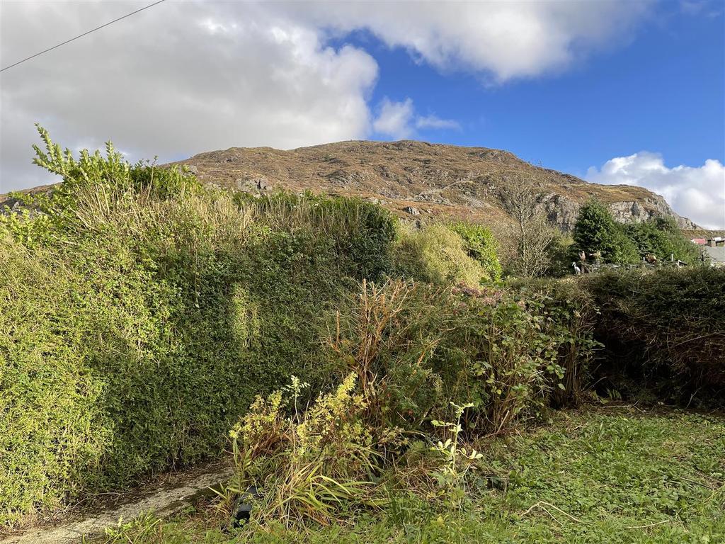 Penygwndwn Estate, Blaenau Ffestiniog 3 bed terraced house £125,000