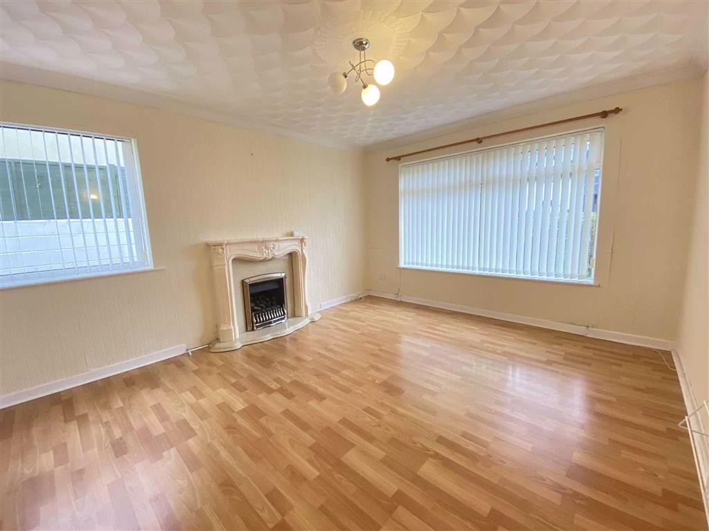 Llangorse Road, Cwmbach, Aberdare 2 bed semidetached bungalow £169,995