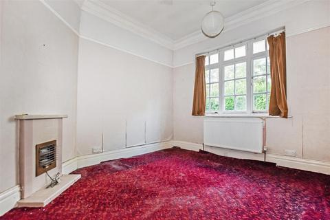 999 Anlaby Road, Hull, HU4 7PN
