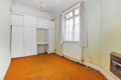 999 Anlaby Road, Hull, HU4 7PN