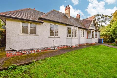 999 Anlaby Road, Hull, HU4 7PN
