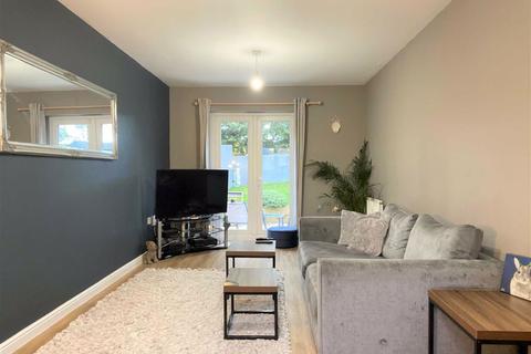 61 White Farm, Barry, CF62 9EU