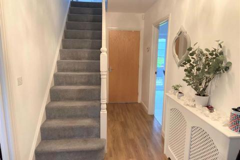 61 White Farm, Barry, CF62 9EU