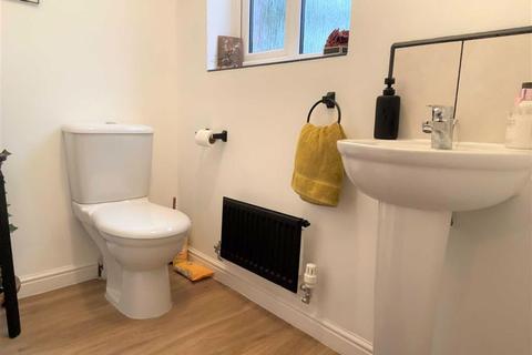 61 White Farm, Barry, CF62 9EU
