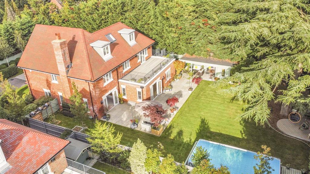 Mortimer, Old Bath Road, Sonning, RG4 6 bed detached house £1,650,000
