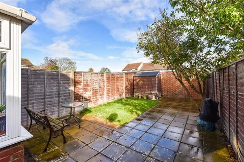 7 Douglas Close, Ford, Arundel, BN18 0TG