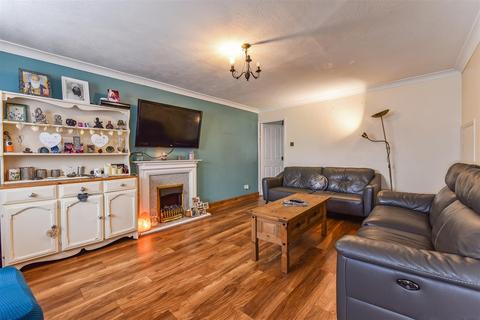 7 Douglas Close, Ford, Arundel, BN18 0TG