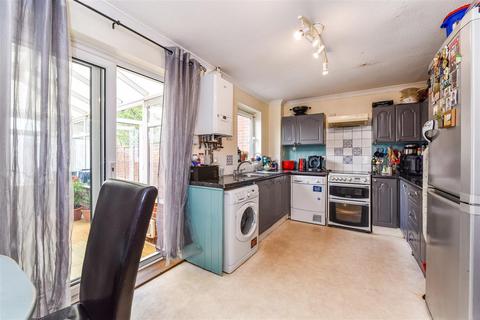 7 Douglas Close, Ford, Arundel, BN18 0TG
